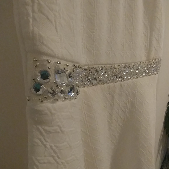 Monteau girl performance/semi-formal dress - Picture 2 of 3